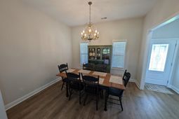 1174 Justice Loop photo 4