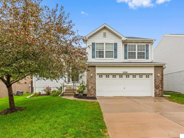 19358 Laci Street, Omaha, NE 68135