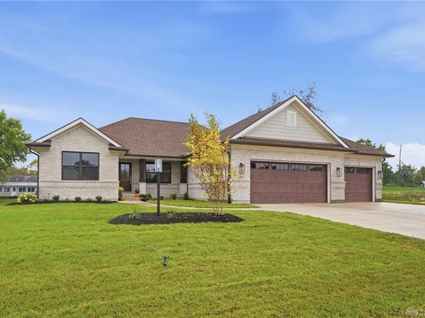 115 Cedar Creek Circle, Springboro, OH 45066