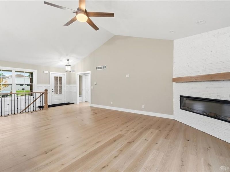 115 Cedar Creek Circle, Springboro, OH 45066 Photo 6