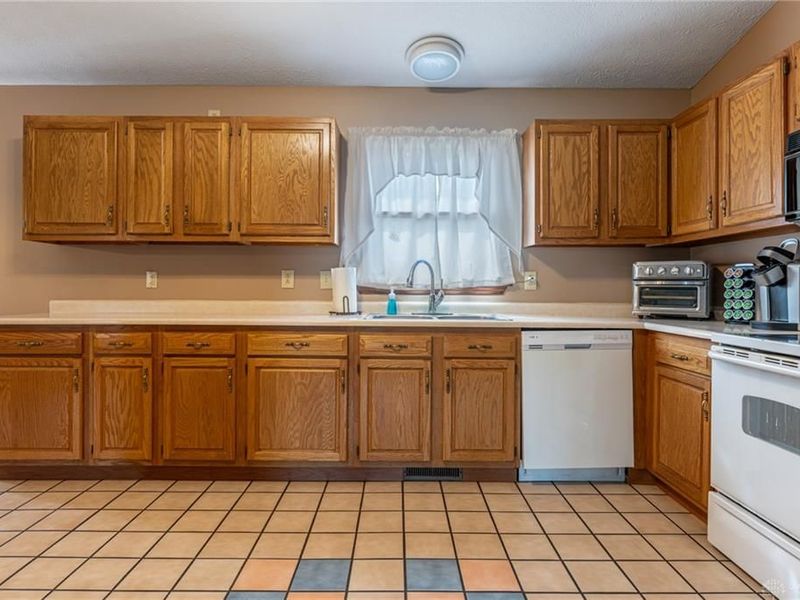 9845 Jamaica Road, Miamisburg, OH 45342 Photo 10