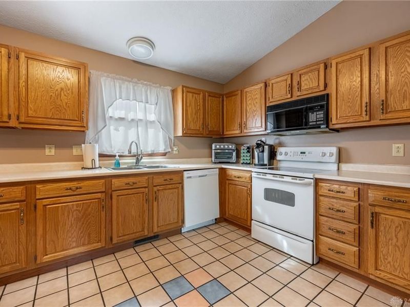 9845 Jamaica Road, Miamisburg, OH 45342 Photo 12