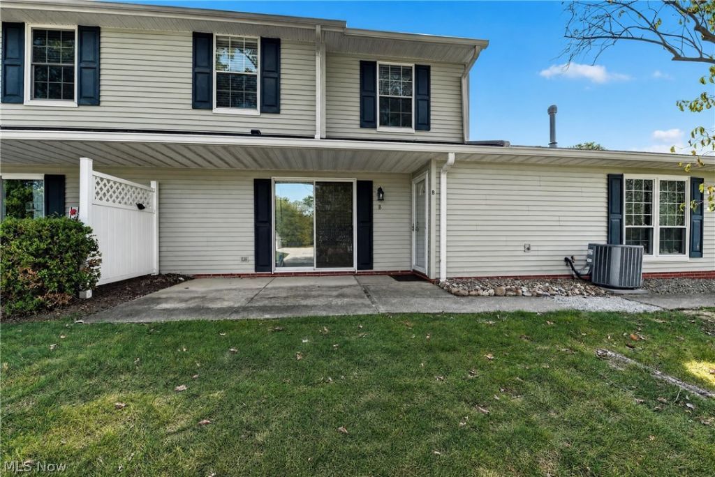 4926 Independence Circle, Unit B, Stow, OH 44224 Main Photo