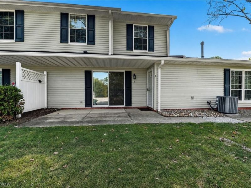 4926 Independence Circle, Unit B, Stow, OH 44224 Photo 1