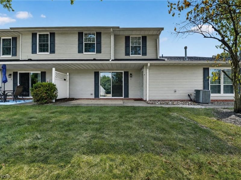 4926 Independence Circle, Unit B, Stow, OH 44224 Photo 2