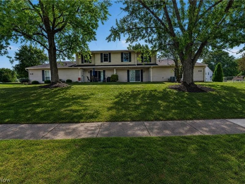 4926 Independence Circle, Unit B, Stow, OH 44224 Photo 3