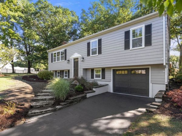 95 Blackmount Drive, Marshfield, MA 02050