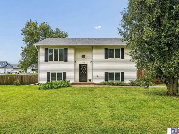 771 E 6th Street, Greenwood, NE 68366