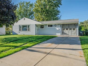 160 Newell Avenue , Tonawanda, NY 14150