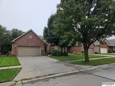 7514 Kentwell Lane, Lincoln, NE 68516