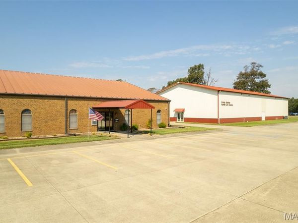 951 S Kingshighway, Sikeston, MO 63801