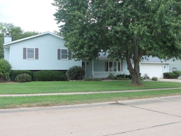 419 Richmond Hill Drive , Geneseo, IL 61254