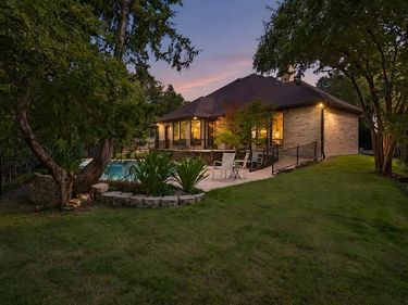 9758 Vinewood Drive, Dallas, TX 75228