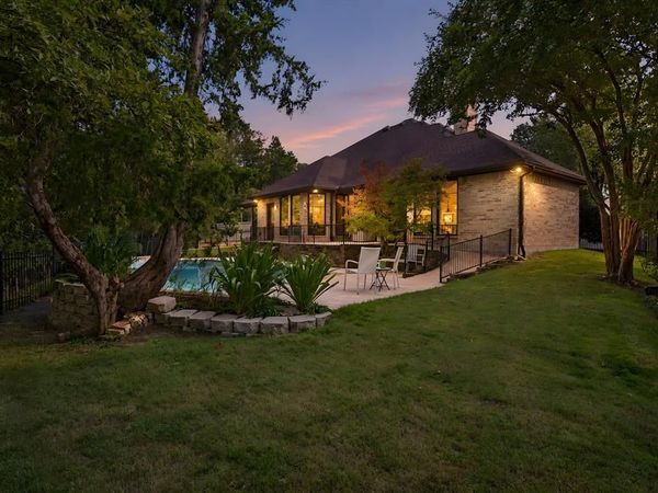 9758 Vinewood Drive, Dallas, TX 75228