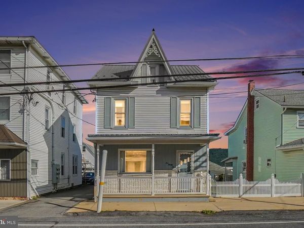 1022 W MAIN STREET , VALLEY VIEW, PA 17983