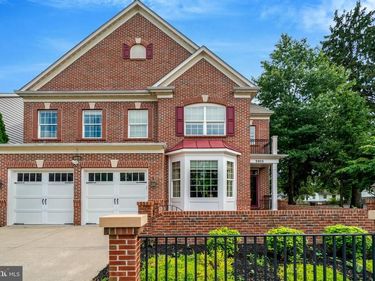 5815 FALLS GATE COURT, FALLS CHURCH, VA 22041