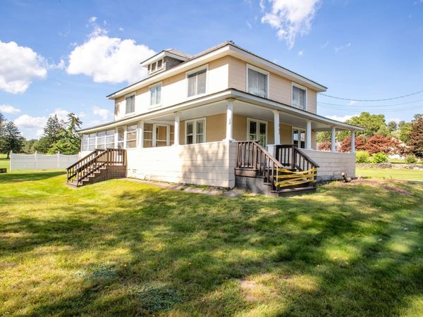 202 Pierce St, Leominster, MA 01453