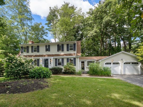 14 Thoreau Rd, Acton, MA 01720