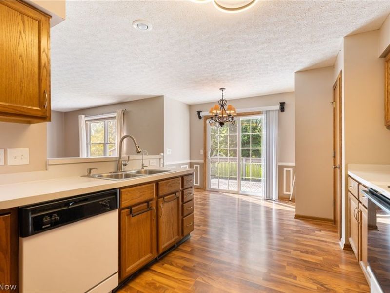 2124 Mount Pleasant Street NE, Canton, OH 44721 Photo 10