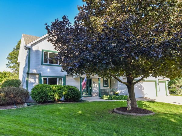 N58W24838 Cardinal Ct, Sussex, WI 53089