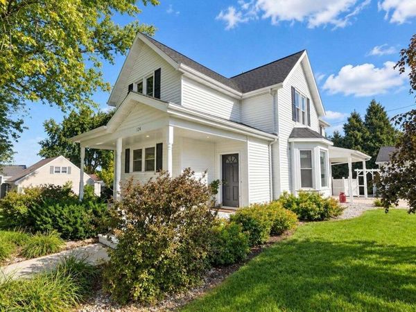 124 S Columbia St, Chilton, WI 53014