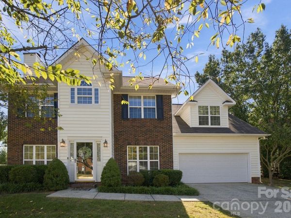 2807 Edgebrook Circle, Matthews, NC 28105