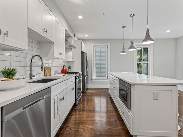 52R River St, Unit 2, Boston, MA 02126