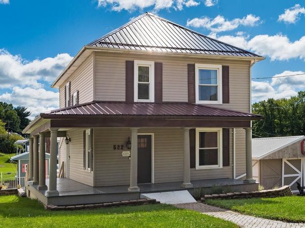 522 S Main Street , New Lexington, OH 43764