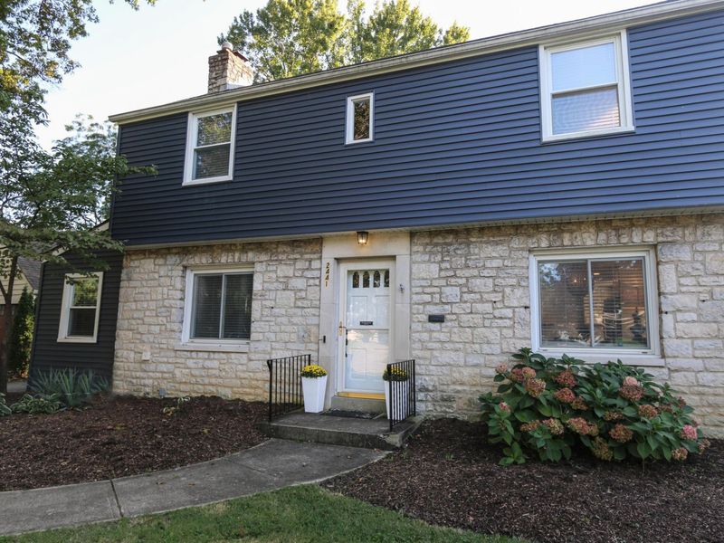 2441 Berwick Boulevard, Columbus, OH 43209 Photo 3