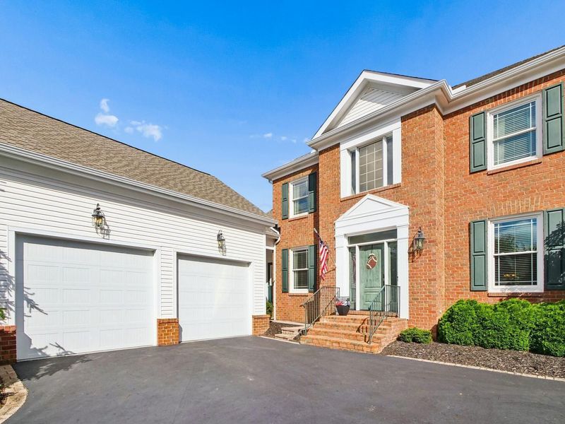 5835 Lake Forest Way, Westerville, OH 43082 Photo 2