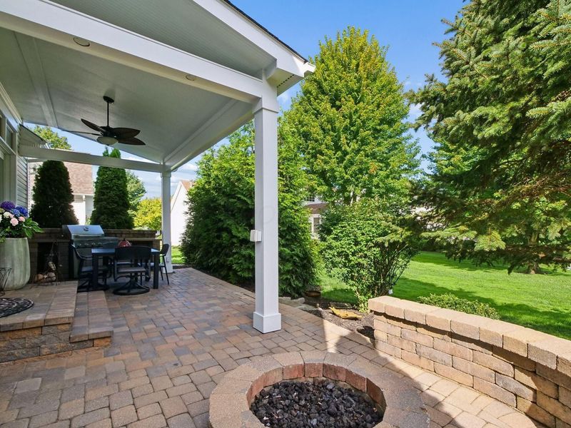 5835 Lake Forest Way, Westerville, OH 43082 Photo 3