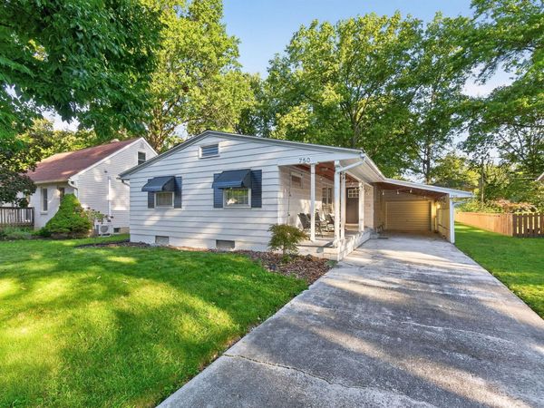 750 W 8th Street , Marysville, OH 43040
