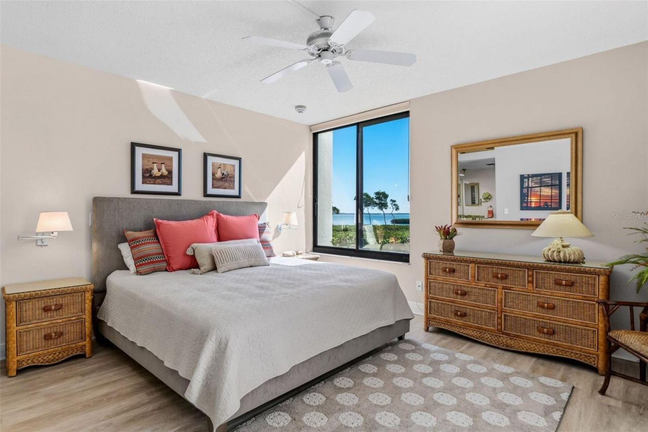 1932 Harbourside Drive, Unit 214, Longboat Key, FL 34228 Photo