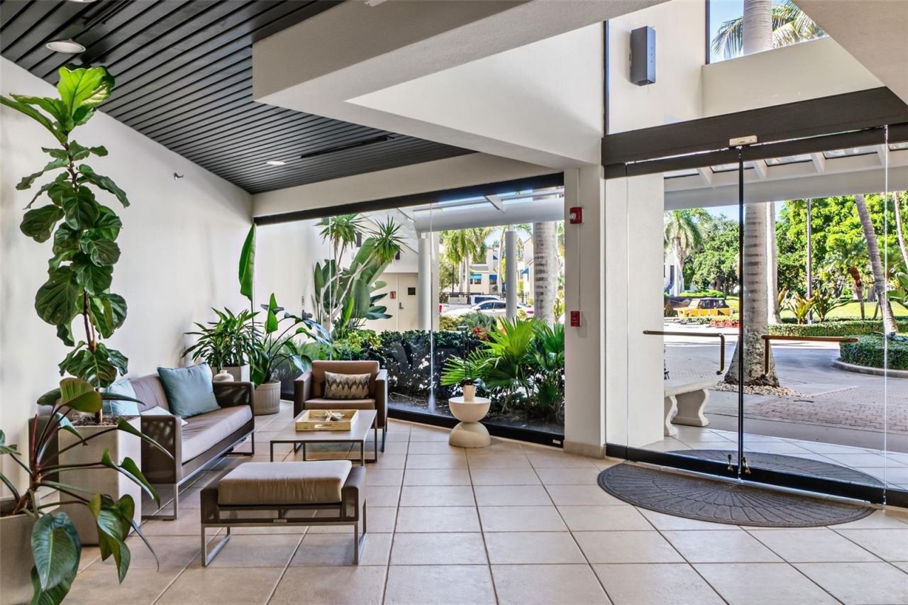 1932 Harbourside Drive, Unit 214, Longboat Key, FL 34228 Photo