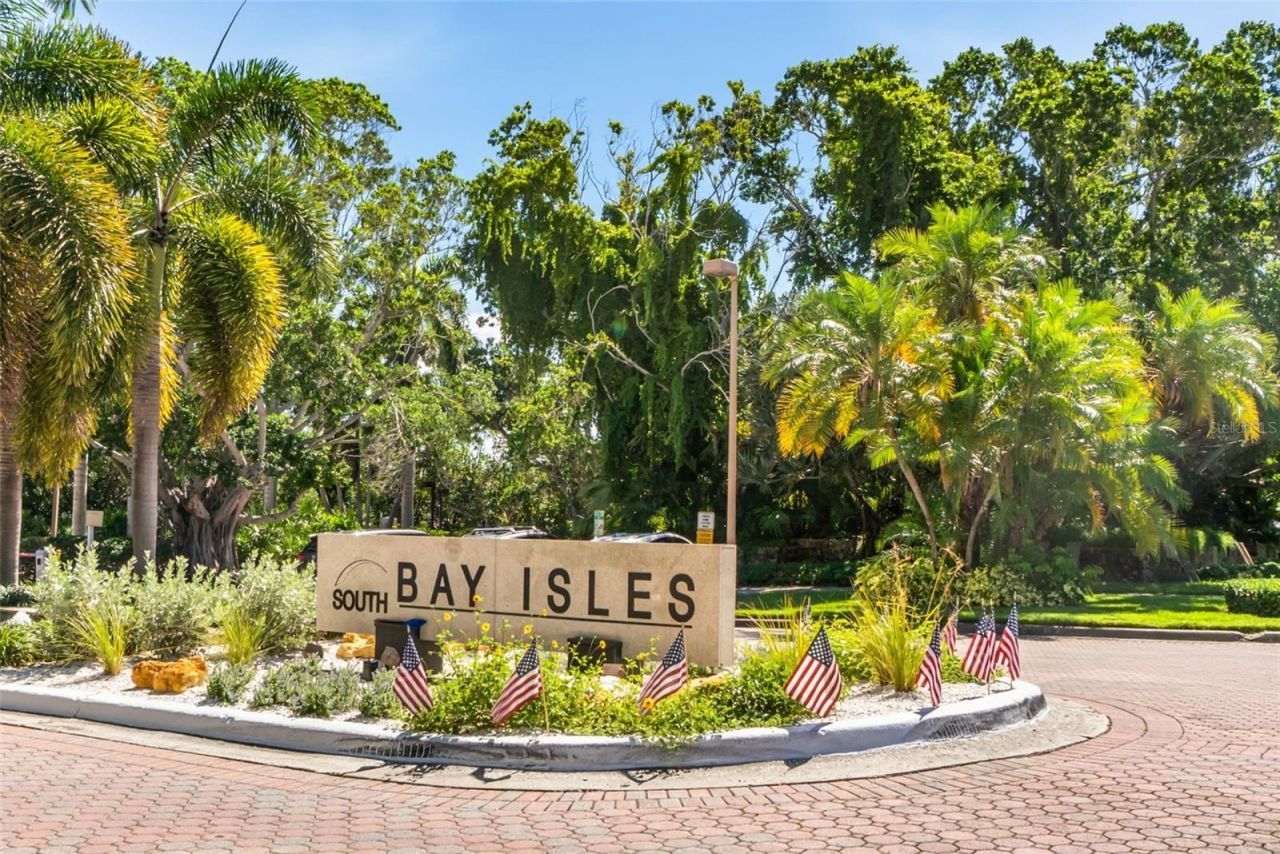 1932 Harbourside Drive, Unit 214, Longboat Key, FL 34228 Photo