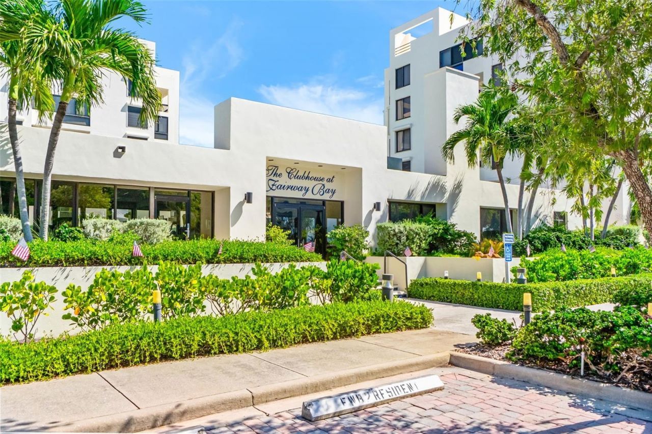 1932 Harbourside Drive, Unit 214, Longboat Key, FL 34228 Photo