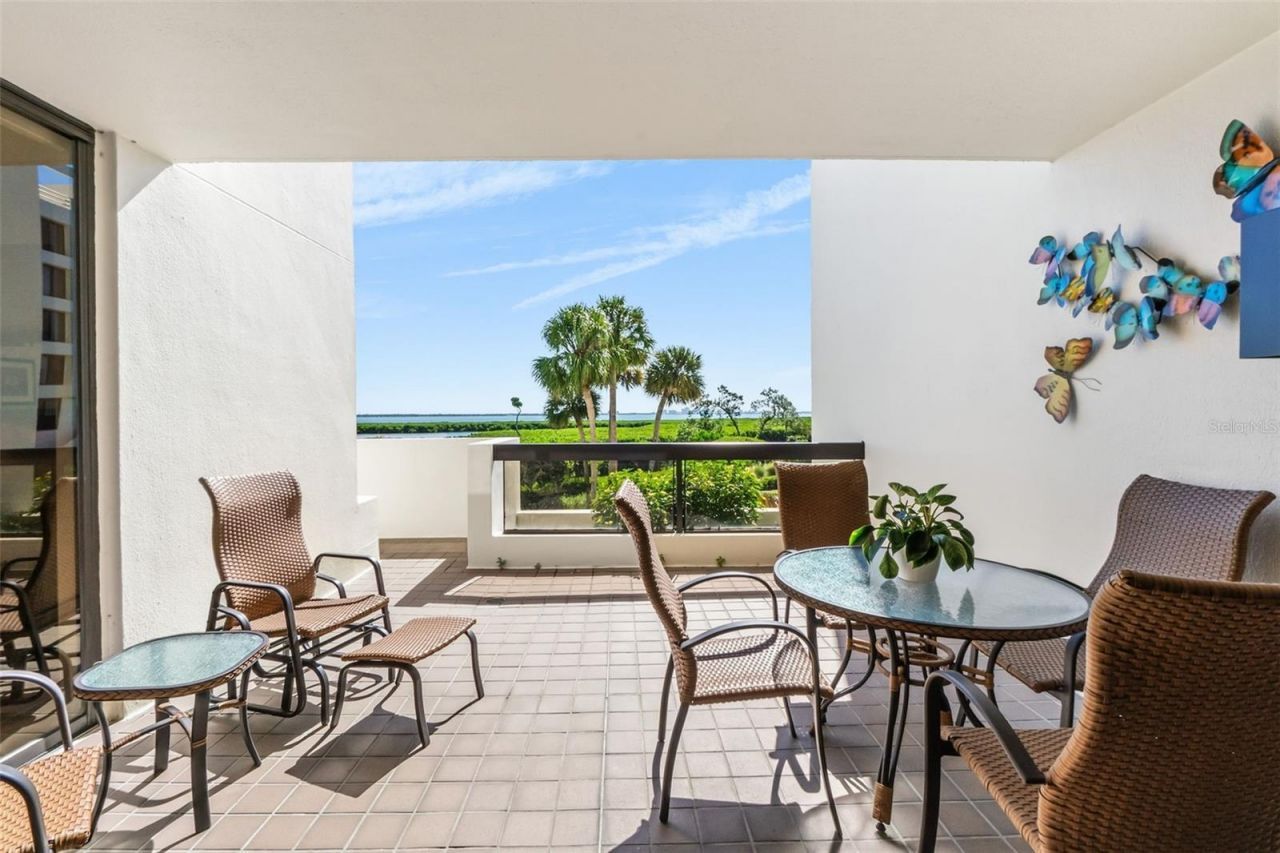1932 Harbourside Drive, Unit 214, Longboat Key, FL 34228 Photo