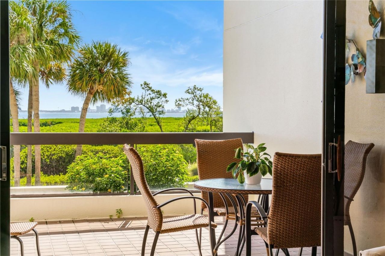 1932 Harbourside Drive, Unit 214, Longboat Key, FL 34228 Photo