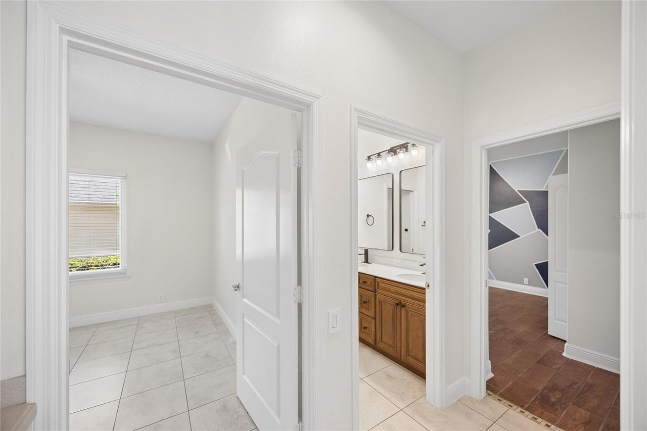 1233 Vista Hills Drive, Lakeland, FL 33813 Photo