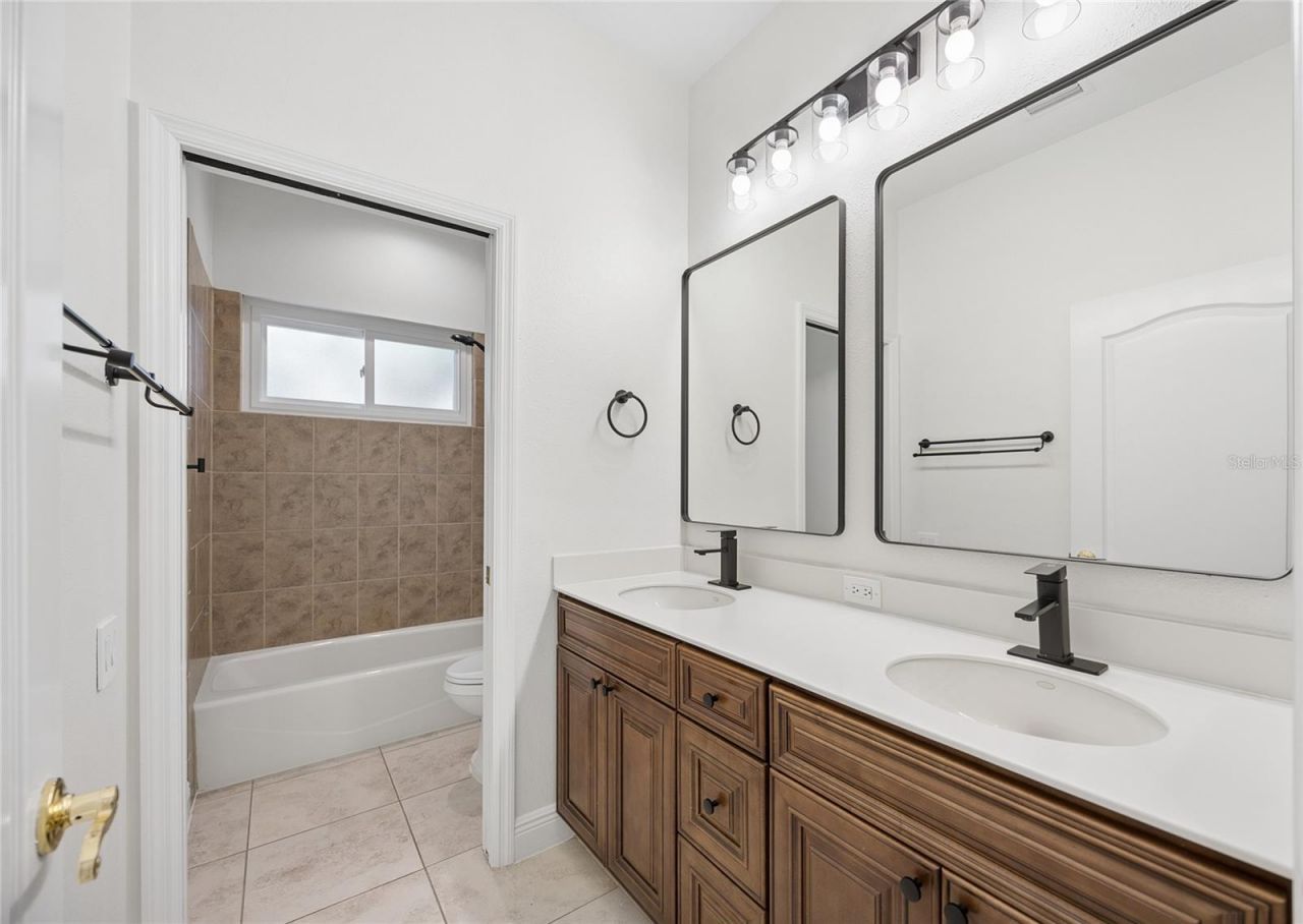 1233 Vista Hills Drive, Lakeland, FL 33813 Photo