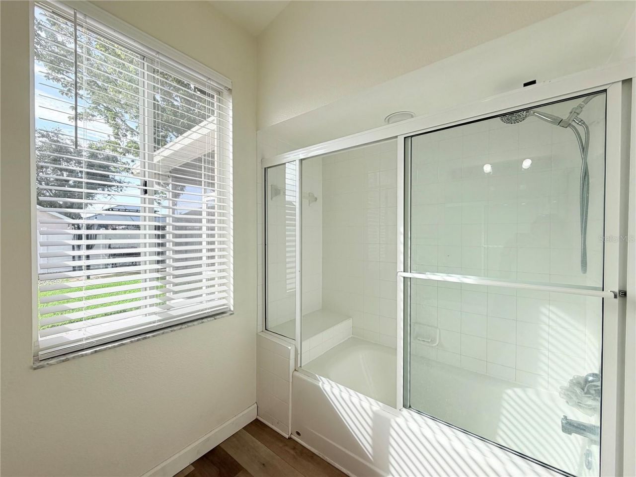 24604 Laurel Ridge Drive , Lutz, FL 33559 Photo