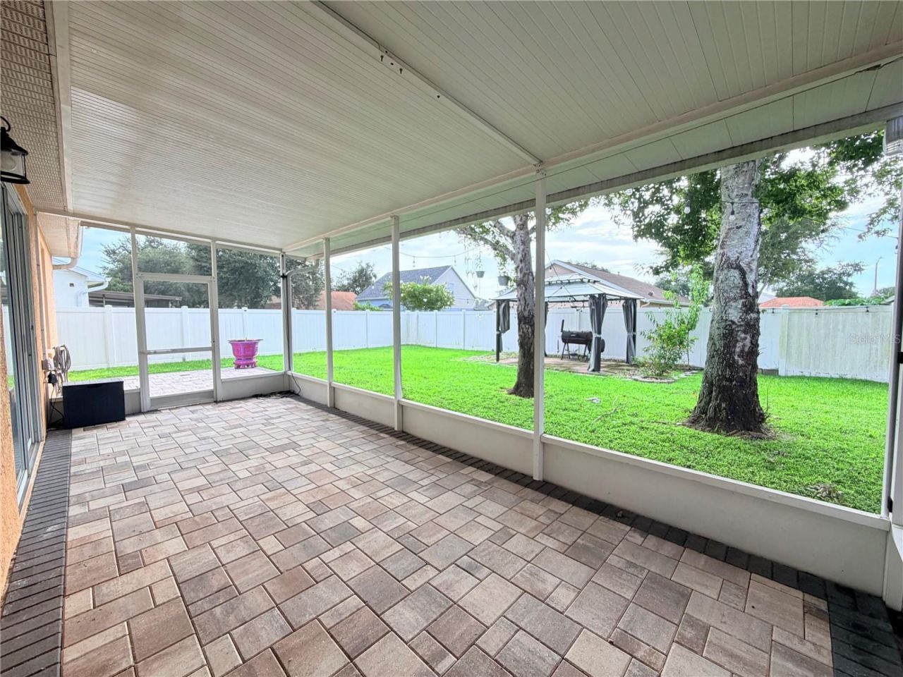 24604 Laurel Ridge Drive , Lutz, FL 33559 Photo