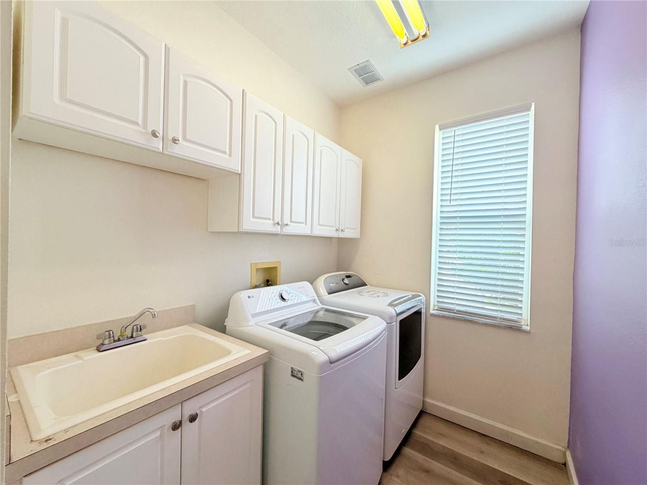 24604 Laurel Ridge Drive , Lutz, FL 33559 Photo