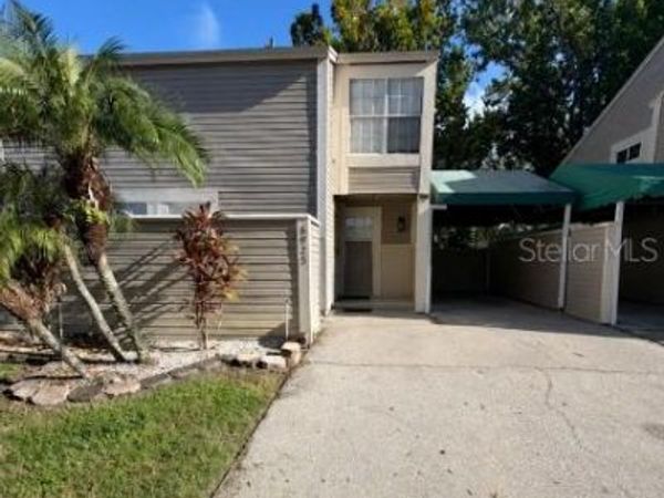 6925 LAKE PLACE COURT , TAMPA, FL 33634