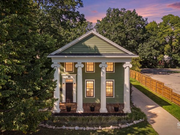 439 Lyon Street NE, Grand Rapids, MI 49503