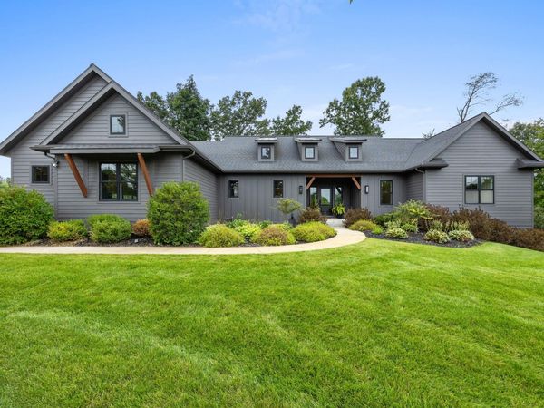 5007 Twin Creek Estates Drive NE, Rockford, MI 49341