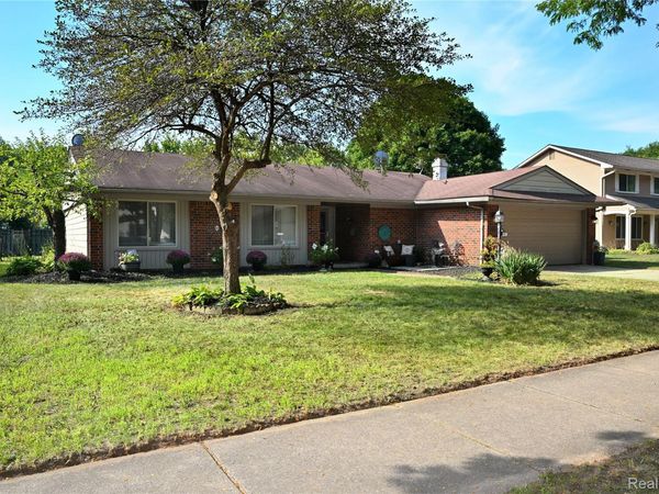 668 Randall Drive , Troy, Mi 48085