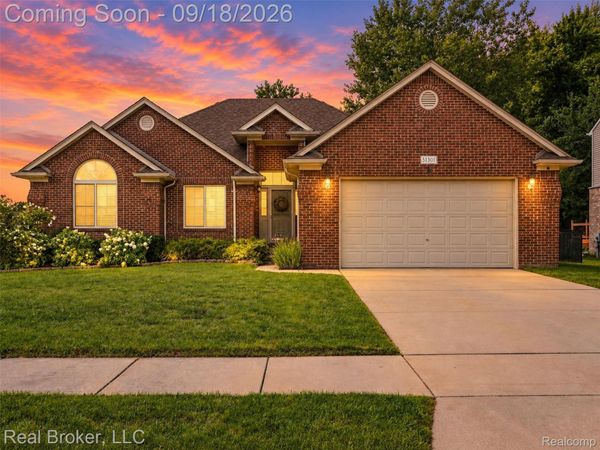 51301 Brushford Drive , Chesterfield Township, Mi 48047