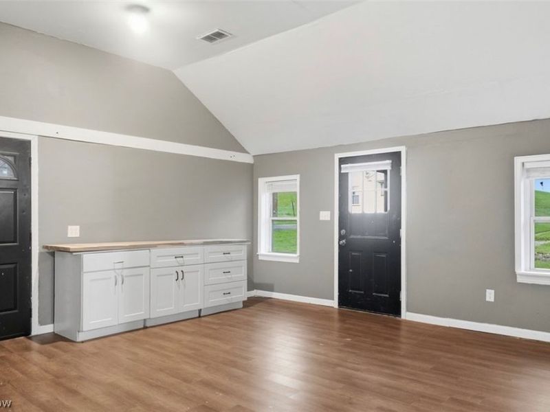 153 N Dunlap Avenue, Youngstown, OH 44509 Photo 4