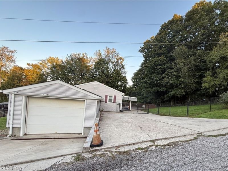 71503 Silhouette Drive, Martins Ferry, OH 43935 Photo 2